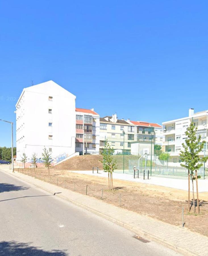 Apartamento Apartamento Remodelado No Seixal Seixal  Exterior foto